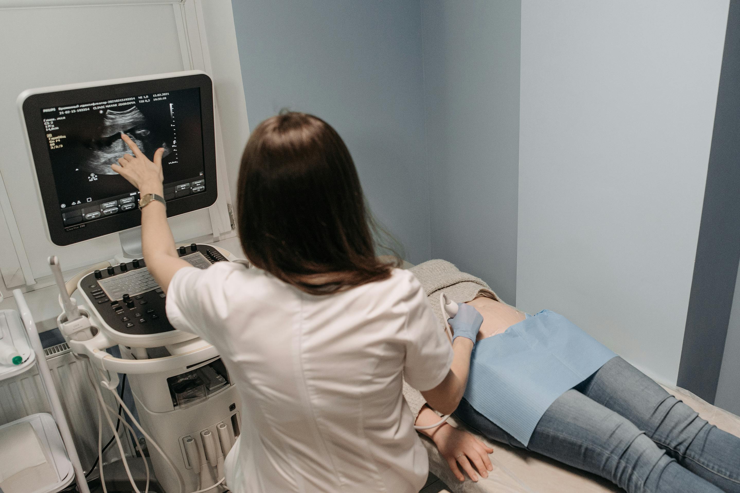 Profissional médico em rastreamento